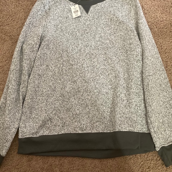 L.L.Bean light heather grey sweater/fleece S NWT - Picture 2 of 4